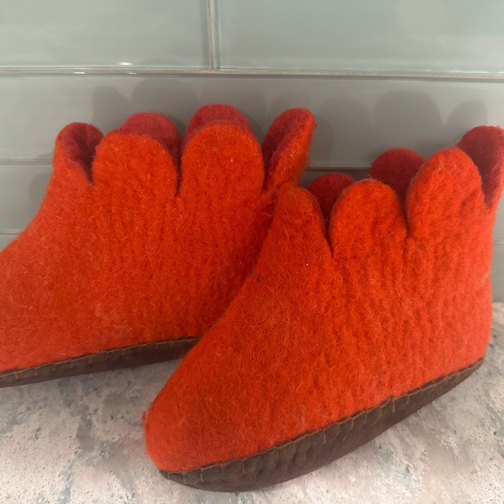 Satch and Sol handmade wool slippers size 11